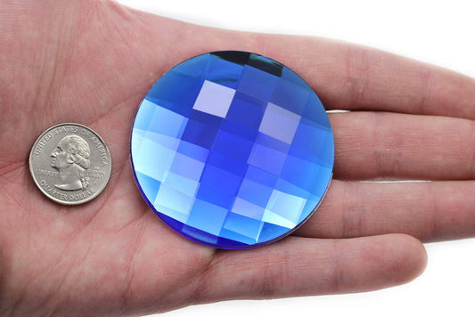 60mm Extra Große Flache Runde Acryl-Rhinestones Plastikkreis Edelsteine für Kostümherstellung Cosplay Juwelen Pro Grade Verzierungen - 2 Stück (Blauer Saphir H104)